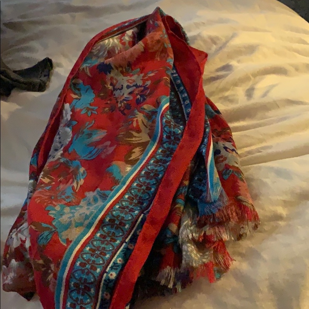 Scarves (6) - Picture 6 of 7